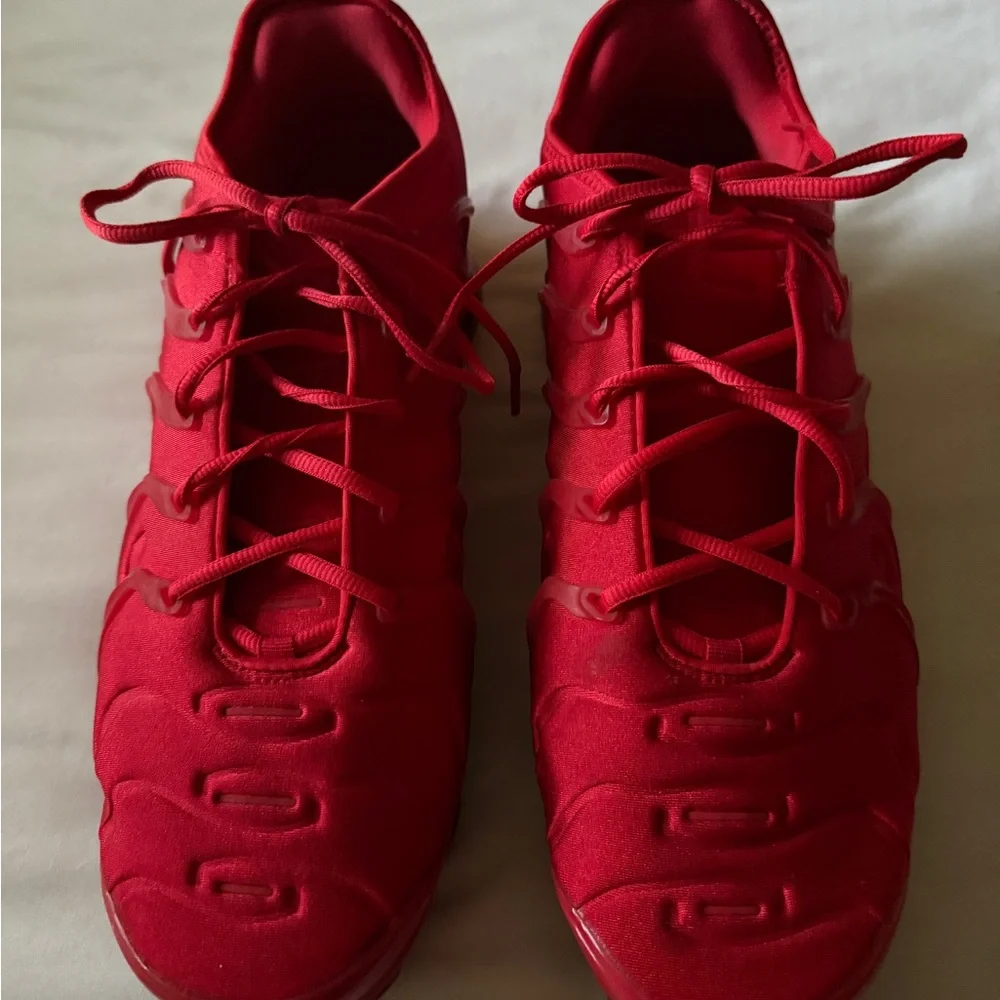 Nike Airmax University Red Athletic Sneakers - Picture 4 of 5